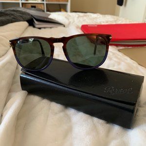 Persol 3113S Sunglasses